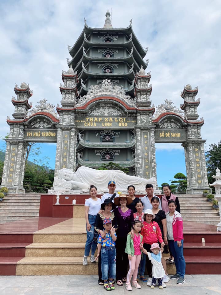 Cùng gia đình du lịch Đà Nẵng cuối năm là một chuyến đi ý nghĩa và vui vẻ.