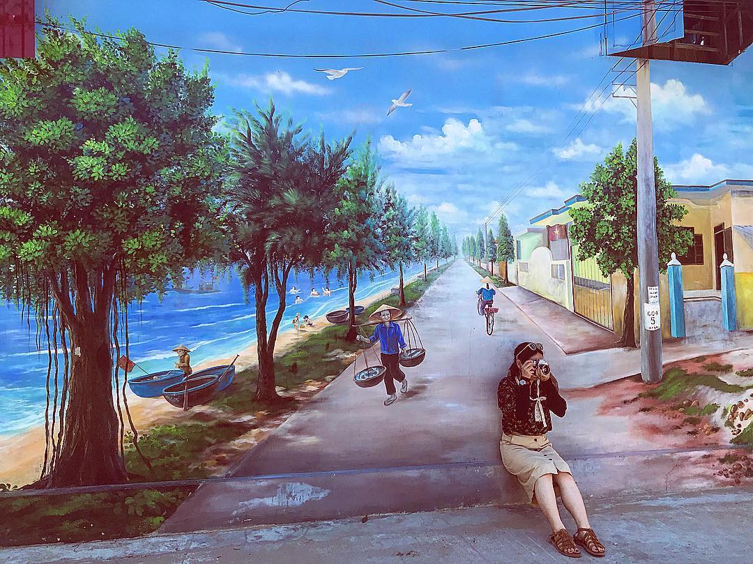 Làng bích họa Cnahr Dương - các địa điểm du lịch nổi tiếng ở Quảng Bình