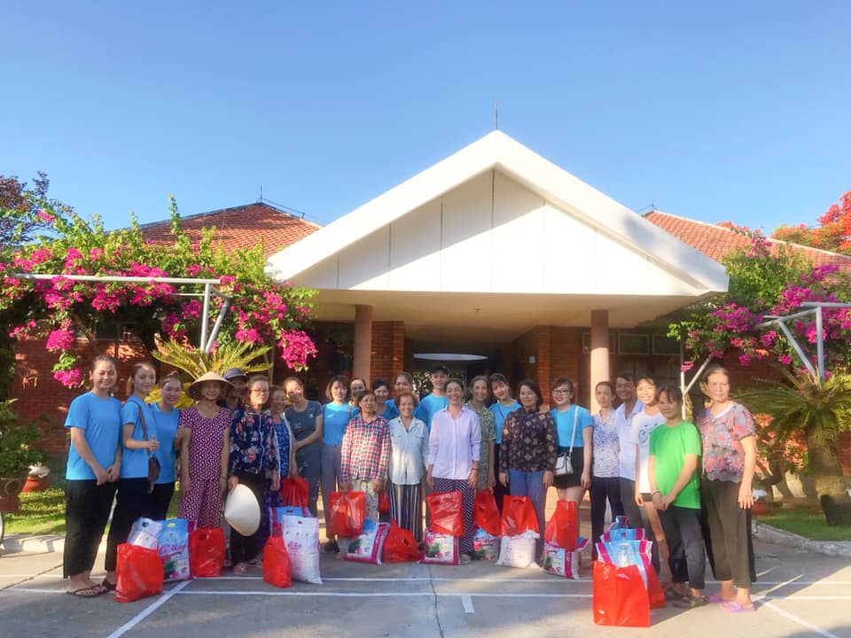 Buổi từ thiện tại làng trẻ SOS của Tuấn Nguyễn