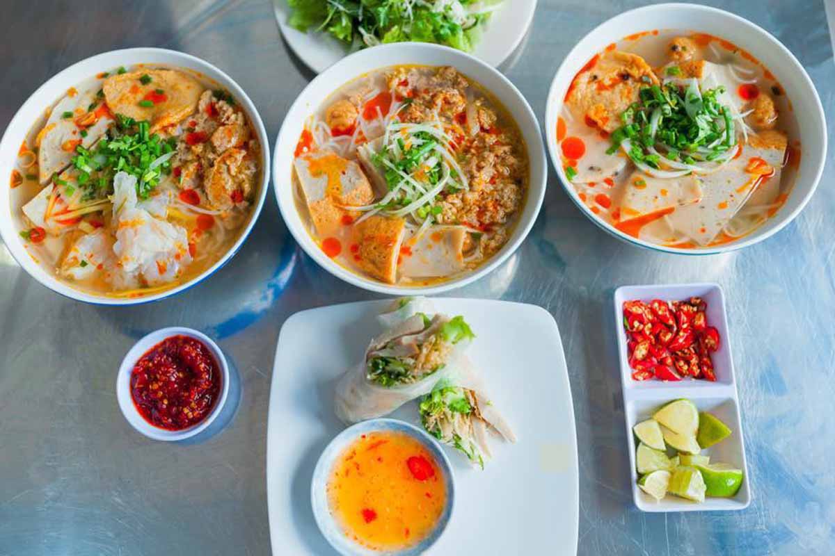 Ăn gì khi du lịch Đà Nẵng bún chả cá