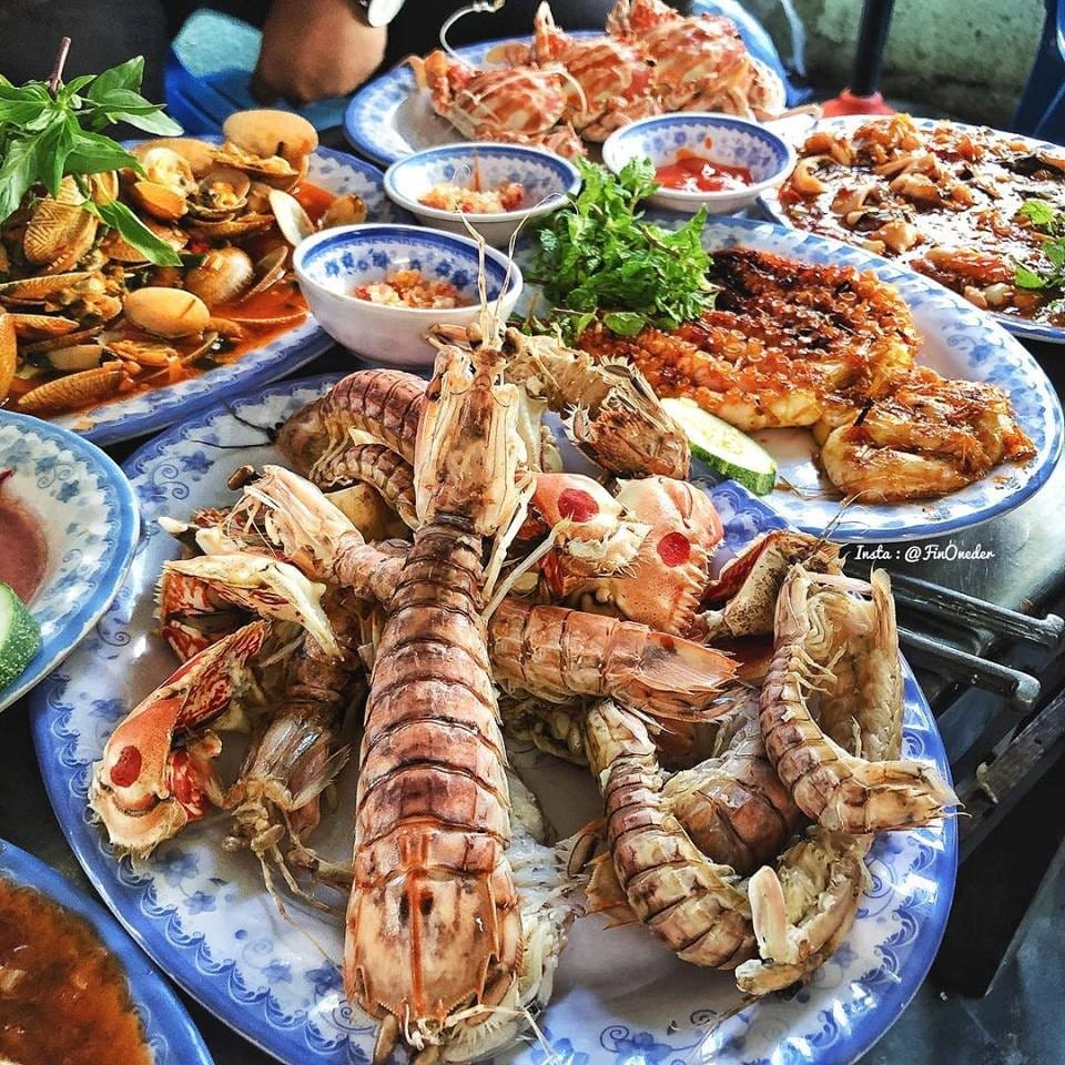 Ăn gì khi du lịch Đà Nẵng hải sản