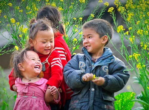 Nụ cười hồn nhiên, trong trẻo của những đứa trẻ ở Mai Châu