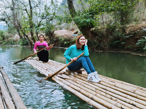 Du lịch Mai Châu mùa nào đẹp nhất? Nhất định phải đi bè quanh bản Lác