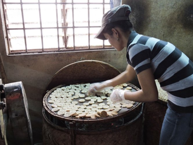 Bánh đậu xanh bà Trinh làm theo cách truyền thống