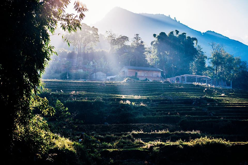 Sapa trong sương mù mờ ảo chào ngày mới