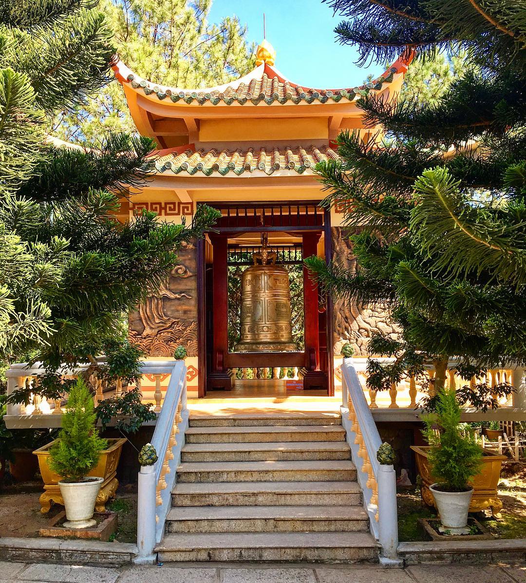 Kiến trúc của chùa Thiền Viện Trúc Lâm Đà Lạt thanh thoát, hiện đại