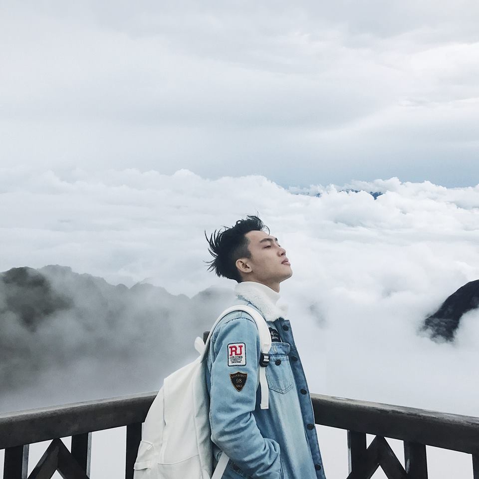Săn mây đỉnh Fansipan- điều không thể thấy ở danh lam thắng cảnh miền Trung