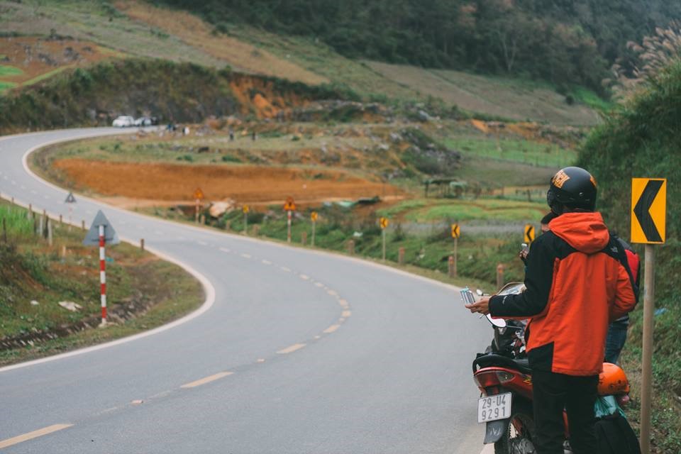 Thay vì chạy 1 mạch 200km bạn hãy nghỉ ngơi dọc đường để lại sức và ngắm cảnh