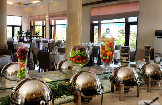 Khu ẩm thực tại resort Sao Việt