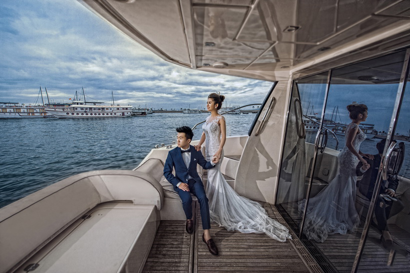 Ảnh cưới sang trọng trên du thuyền ở Vân Đồn, Quảng Ninh