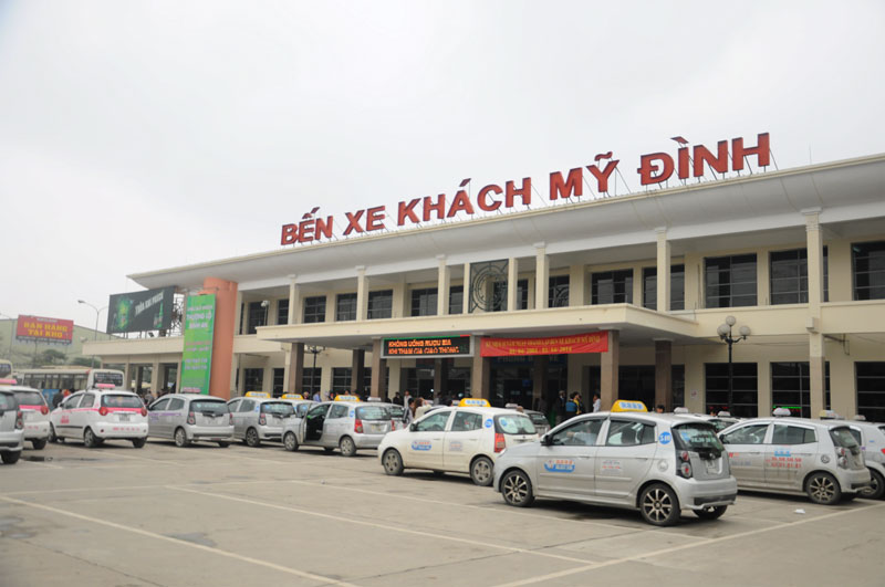 Bến xe Mỹ Đình có rất nhiều xe khách đi Mộc Châu, Sơn La