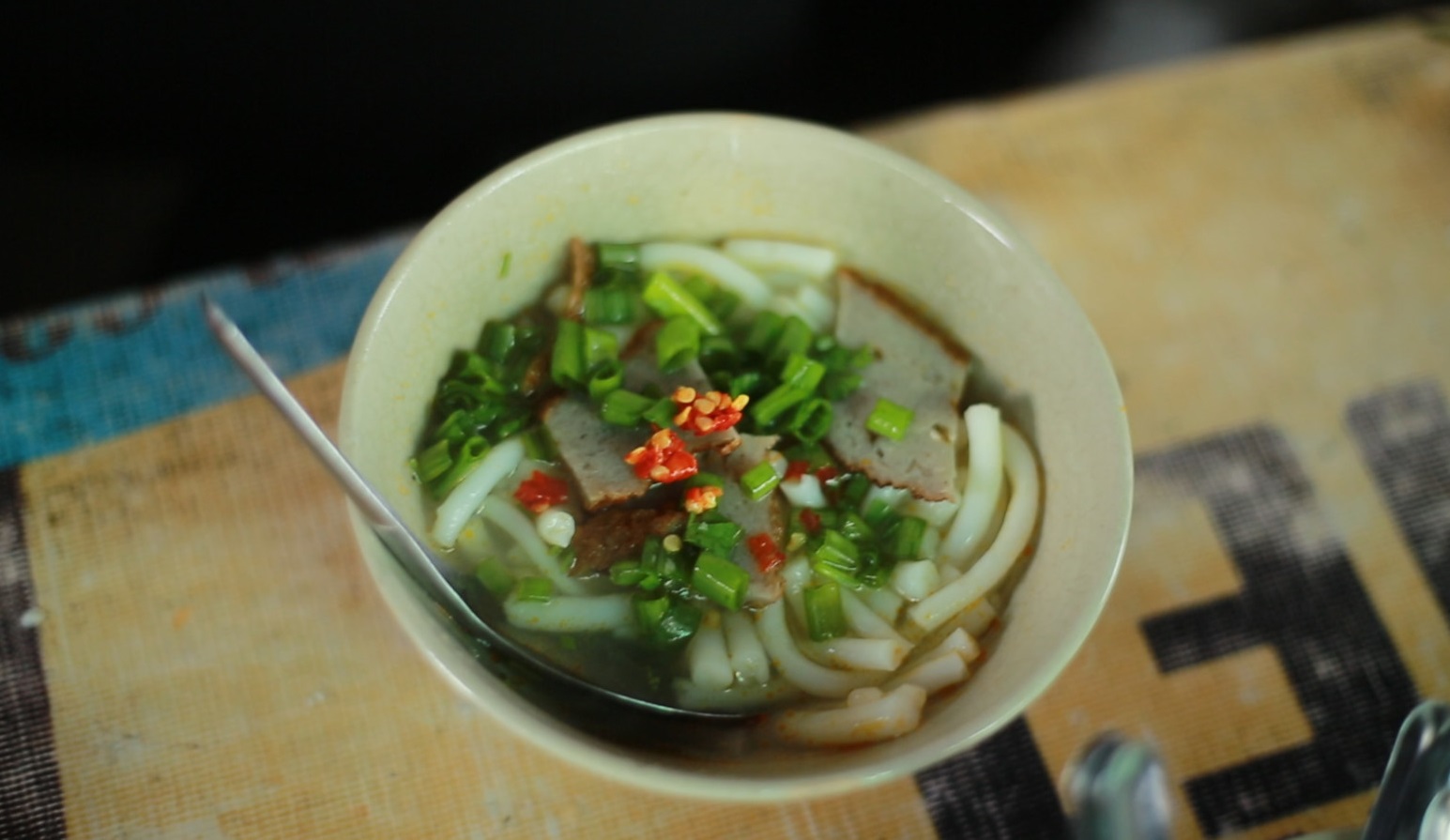 Du lịch Nha Trang ăn gì ở đâu? Bánh canh khó cưỡng