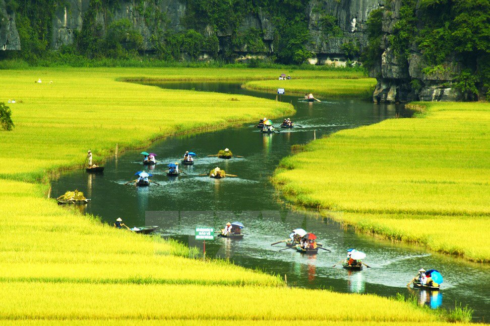 Chương trình du lịch Bái Đính Tràng An 1 ngày trên dòng sông Ngô