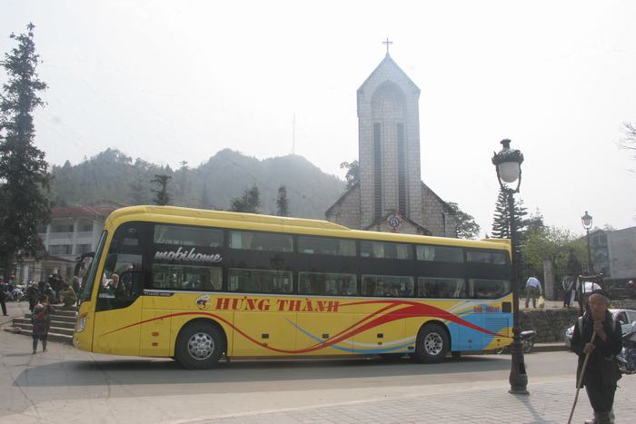 Ô tô khách cũng là phương tiện để bạn lựa chọn