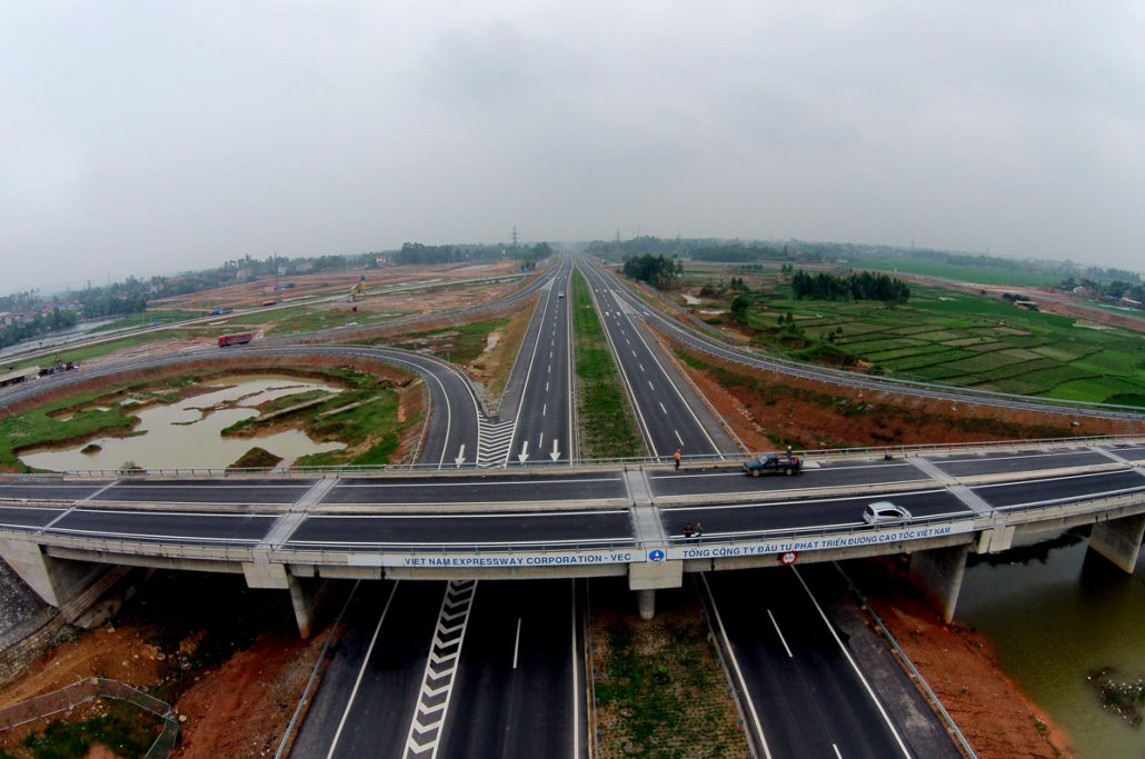 Cung đường cao tốc Hà Nội- Lào Cai