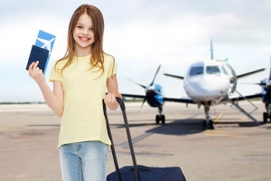 Trẻ em bao nhiêu tuổi được miễn vé máy bay? Vé rẻ bất ngờ